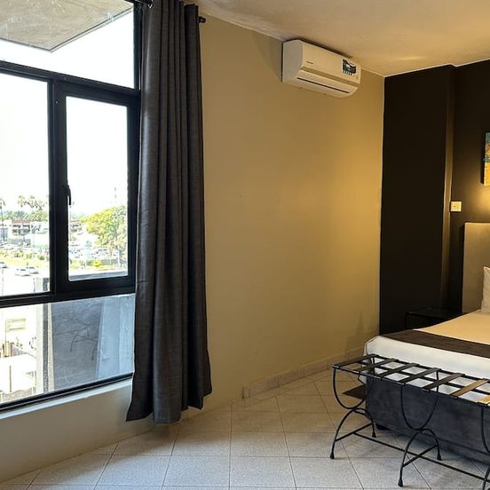 N1 Hotel Samora Machel Harare image 1