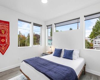 Martell's Sunspear Sweet Suite - Seattle - Habitación