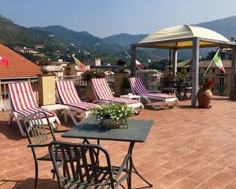 Hotel Dora - Levanto - Balkon