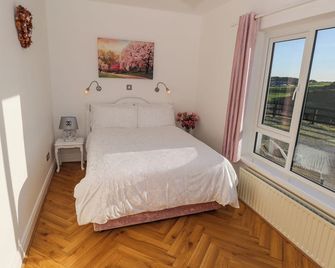 Castle Demesne House, Family Friendly In Clifden, County Galway - Clifden - Bedroom