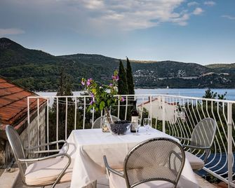 Apartments & Room Eva Slano - One Bedroom Apartment with Terrace and Sea View ( Srednji ) - Slano - Balkon