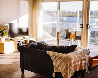 York Cove Hotel - George Town - Sala de estar