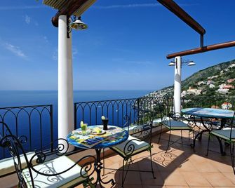 La Casa Del Melograno - Furore - Balcón