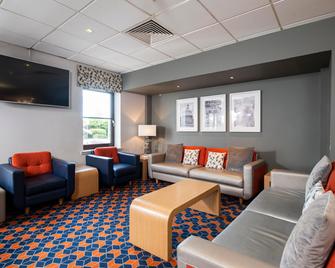Holiday Inn Express Perth By IHG - Perth - Building