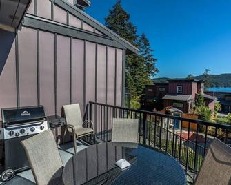 Sooke Harbour Townhouse - Sooke - Balcony