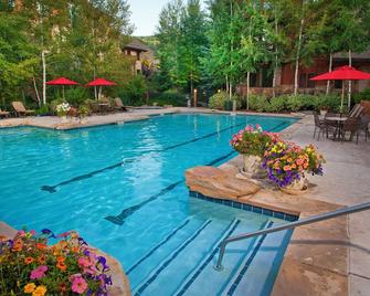 Absolutely Darling Condo w/ Very Short Walk to Arrowhead Lift!! - Edwards - Pool