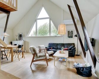 Holiday Home Chayton - 450m from the sea by Interhome - Faaborg - Вітальня