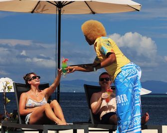 Beachcomber Island Resort - מאנה