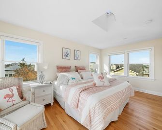 Spacious Custom Home: everything Avalon offers: Beach, Pool, Tennis, Hot Tub! - Avalon - Habitación