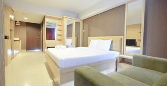 Comfortable and Modern Studio Apartment near Cawang and MT Haryono - Jakarta - Soveværelse