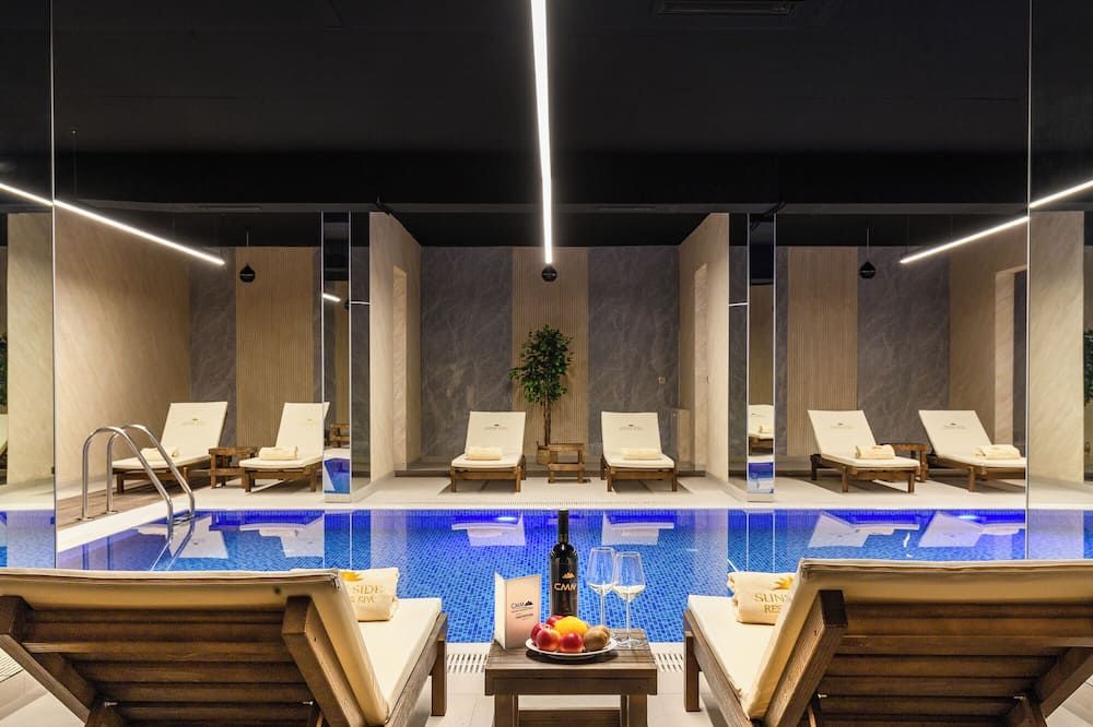 Sunny side resort & spa apartments - Budva - Pool
