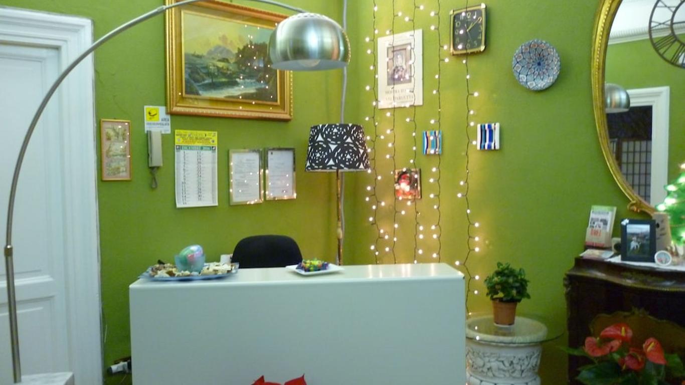 Hotel Giamaica for Girls & Ladies Only