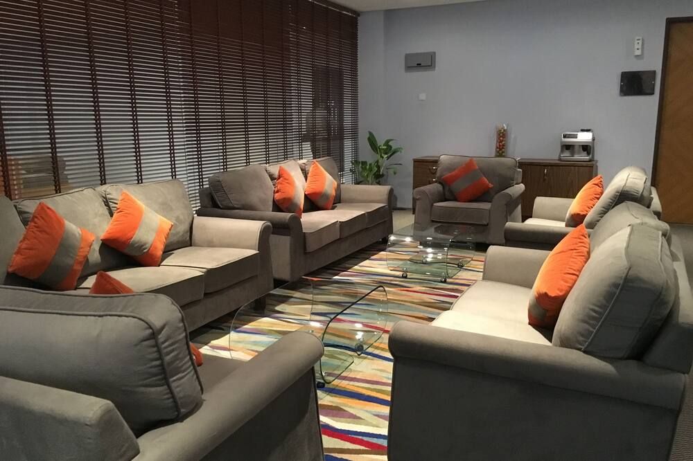 كاسوارينا آت ميرو - إيبوه - ردهة