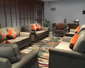 كاسوارينا آت ميرو - إيبوه - ردهة