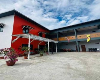Hotel O Lundu Town Homestay, Kpg Dagang - Lundu - Building