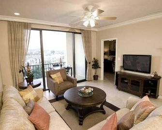2-BD Ocean-View Condo on 3rd Floor - Coco - Sala de estar