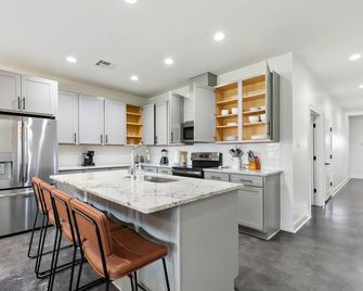 Luxury 3BR in Belle Chasse - Belle Chasse - Kitchen