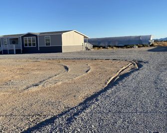 10 acre Farm, for dirtbikes, near Death Valley, front site, casinos and wineries - Pahrump - Edificio