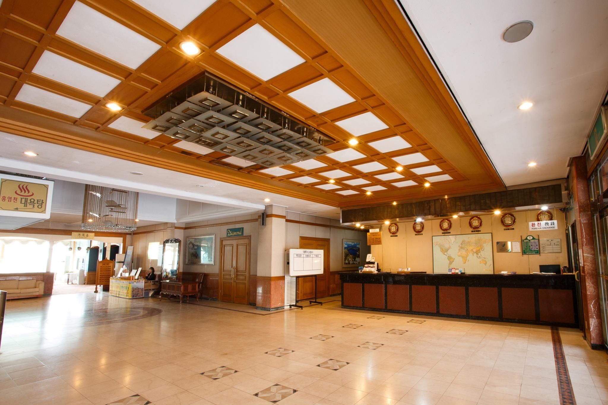 Gimpo Yakam Hongyeomcheon Tourist Hotel