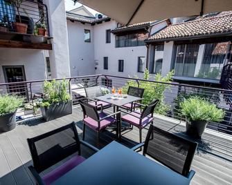 Uve Rooms & Wine Bar - La Morra - Balcón