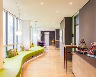 Novotel Düsseldorf City West - Düsseldorf - Wohnzimmer