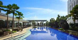 Hilton Bandung - Μπαντούνγκ - Πισίνα