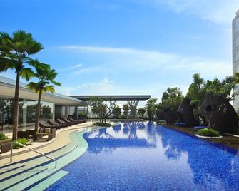 Hilton Bandung - באנדונג - בריכה