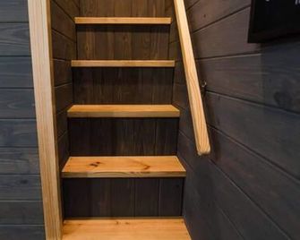 The Horseshoe · Tiny Home, Big Lake - Pell City - Trappen