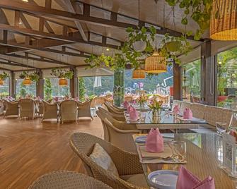 Aloha On The Ganges by Leisure Hotels - Rishikesh - Restaurant