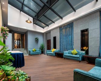 Shidai Tonghui Hotel -Longhu Times Tianjie Chongyi Fuyi Hospital Branch - Chongqing - Lobby