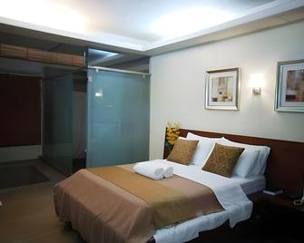 Splash Suites Hotel Laguna - Los Baños - Bedroom