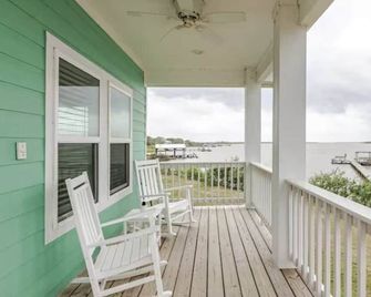 Sunset Bay Pelican Cottage - Port Lavaca - Balkón