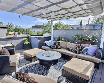 Rooftop Retreat-Modern Townhome In The Heart Of Lohi- Roof Deck-Walk Everywhere! - Denver - Patio