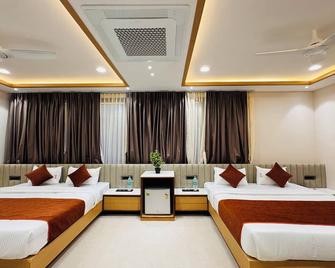 Hotel Satya Shree - Ujjain - Bedroom