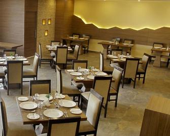 Hotel Verandah - Dharan - Restaurante