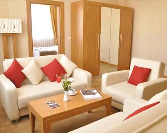 Tamara Otel - Van - Living room