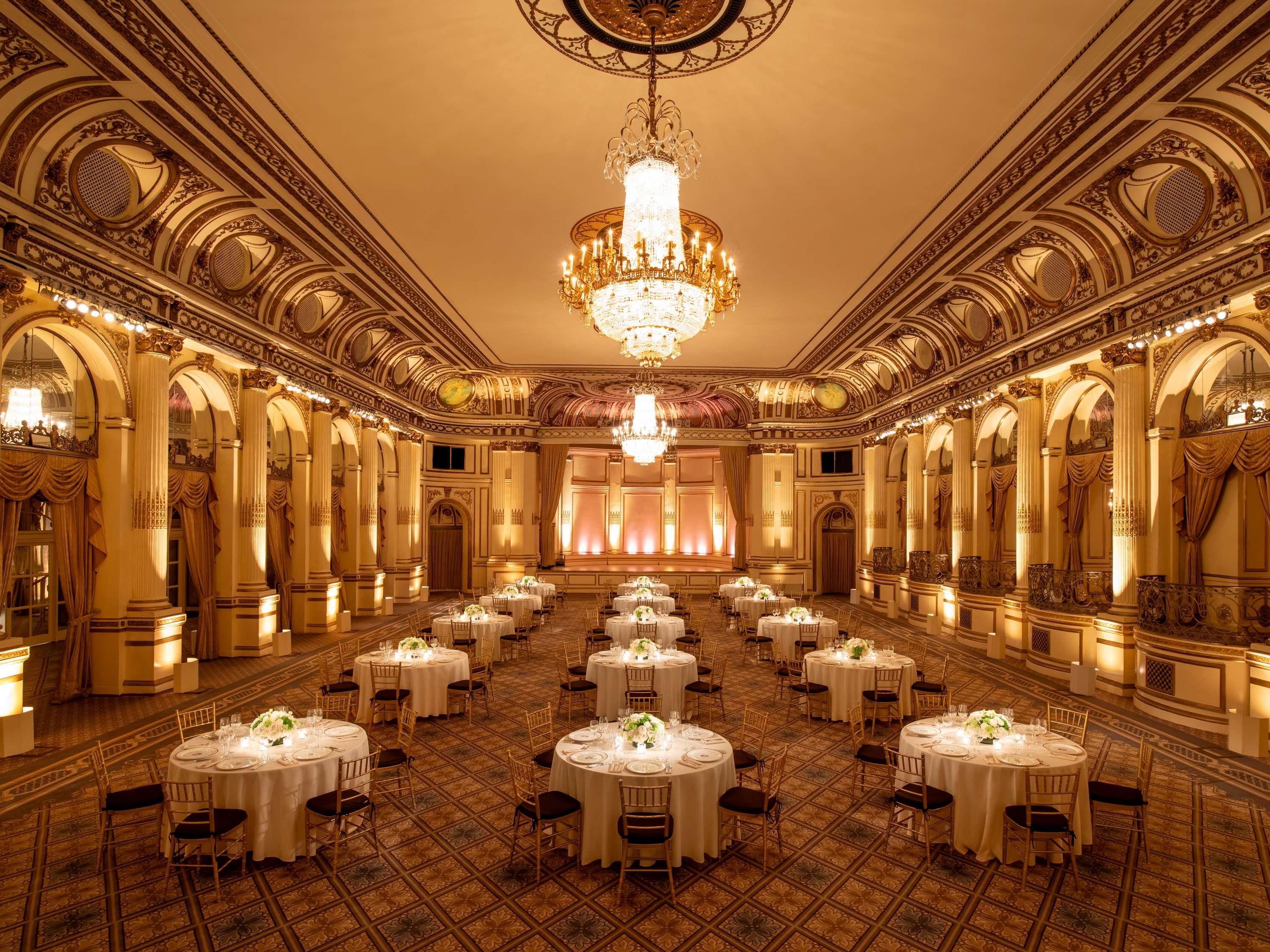 The Plaza Hotel ₹ 29,246. New York Hotel Deals & Reviews - KAYAK