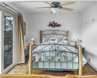 House On The Rock - Ozark National Forest/White River - Calico Rock - Bedroom