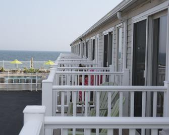 The Corsair & Cross Rip Oceanfront - Dennis Port - Balkon