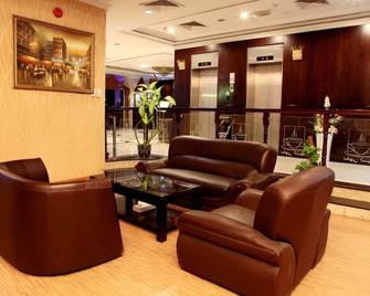 Boonmax Hotel - Dubai - Lounge