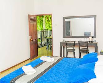 Shico Transit Hotel - Negombo - Kamar Tidur