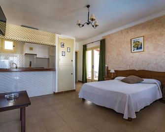 Apartamentos Mar y Sal - La Savina - Schlafzimmer