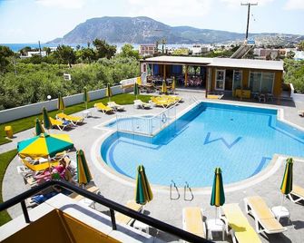 Manolis Studios - Kefalos - Pool