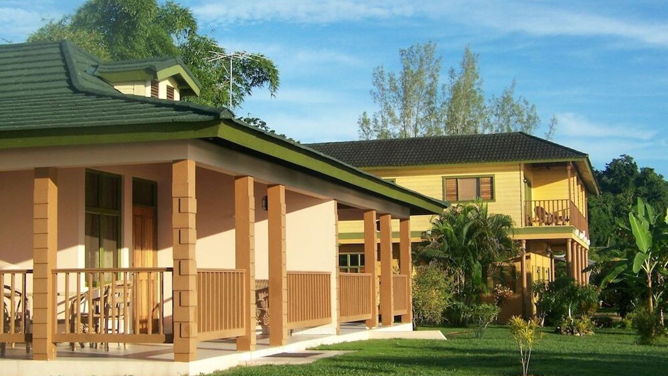 Rhodes Beach Resort Negril