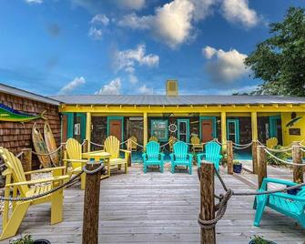 Cape Fear at Island Breeze of CB - Carolina Beach - Patio