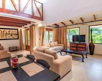Sunset Del Mar Resort - Esterillos Este - Sala de estar