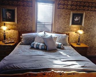 The Thayer - Annandale - Bedroom