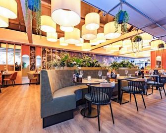 Scenic Stay by Bevrijdingspark Trails Free Parking in Peaceful Uden - Uden - Restaurant