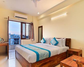 Hotel The York - Couple-unfriendly hotel - Noida - Schlafzimmer