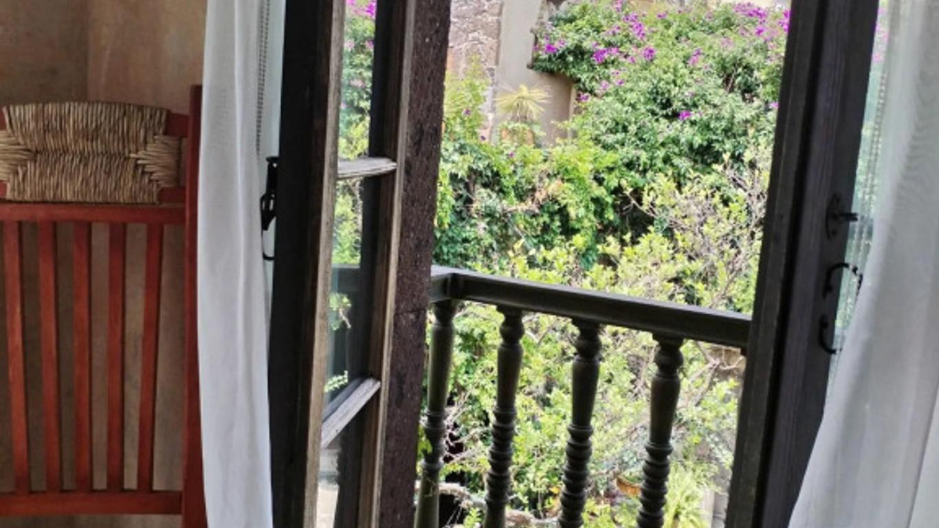 Hacienda Las Amantes